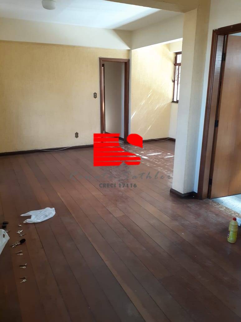 Apartamento à venda com 3 quartos, 94m² - Foto 1