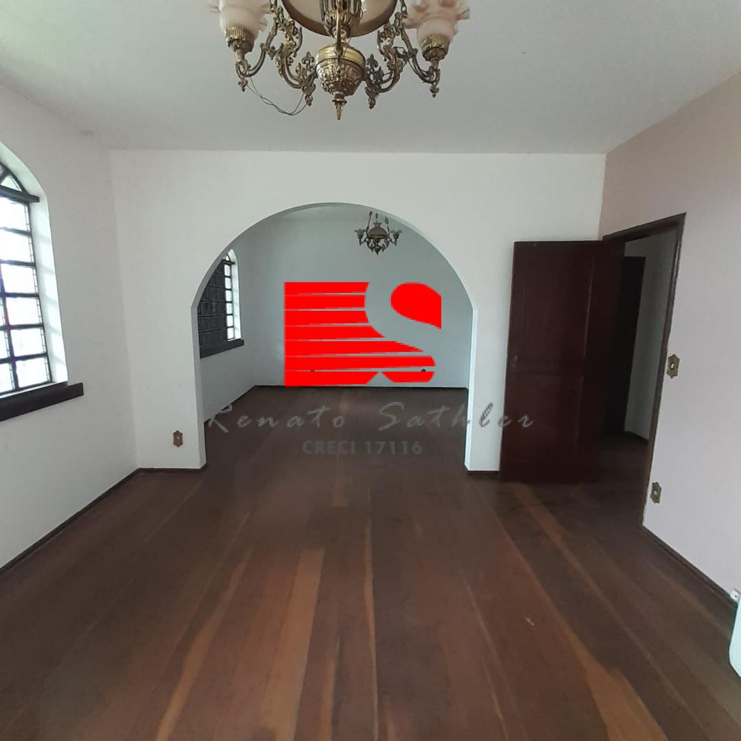 Casa à venda com 4 quartos, 344m² - Foto 1