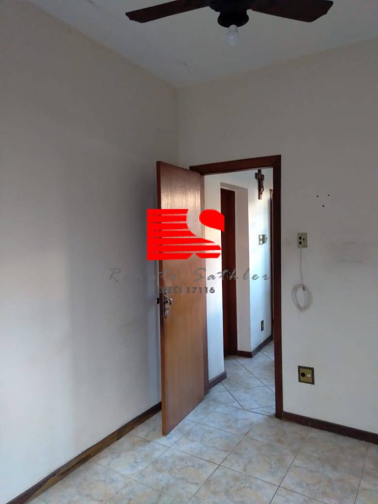 Casa à venda com 4 quartos, 221m² - Foto 13