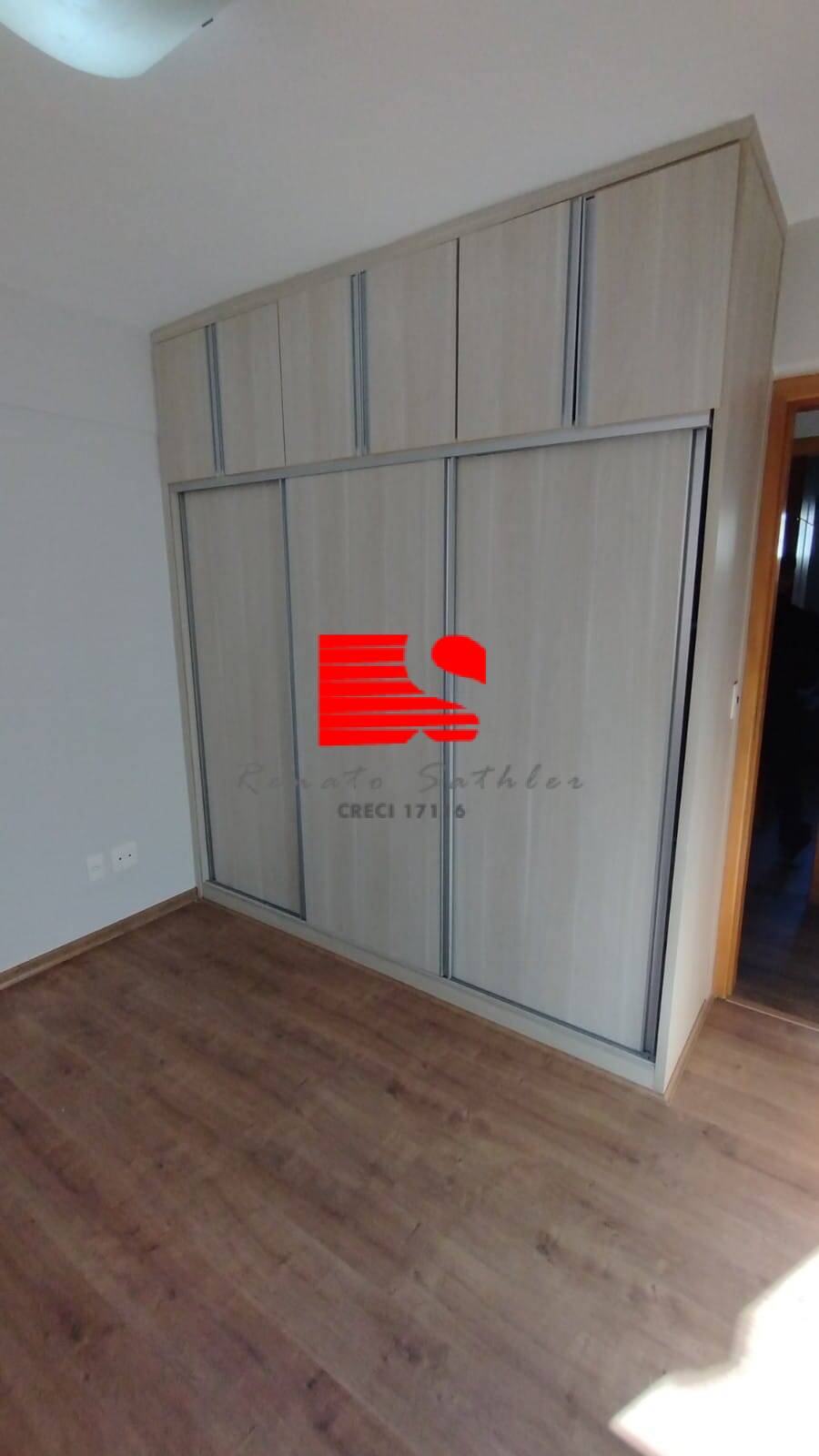 Apartamento à venda com 3 quartos, 116m² - Foto 4