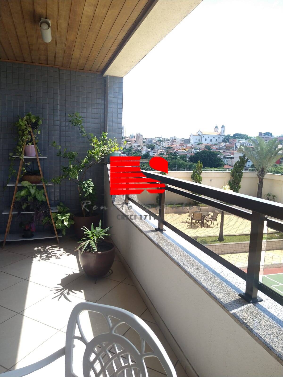 Apartamento à venda com 4 quartos, 164m² - Foto 2