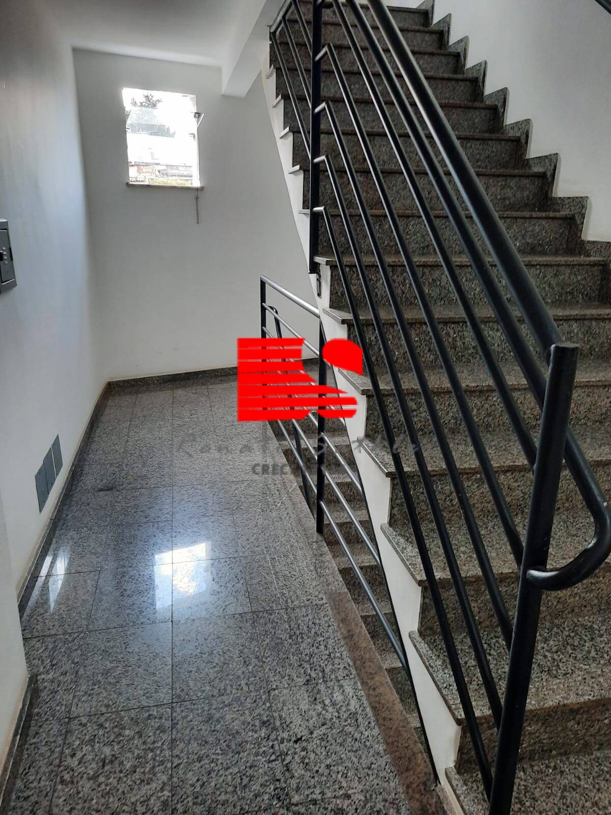 Apartamento à venda com 2 quartos, 72m² - Foto 2