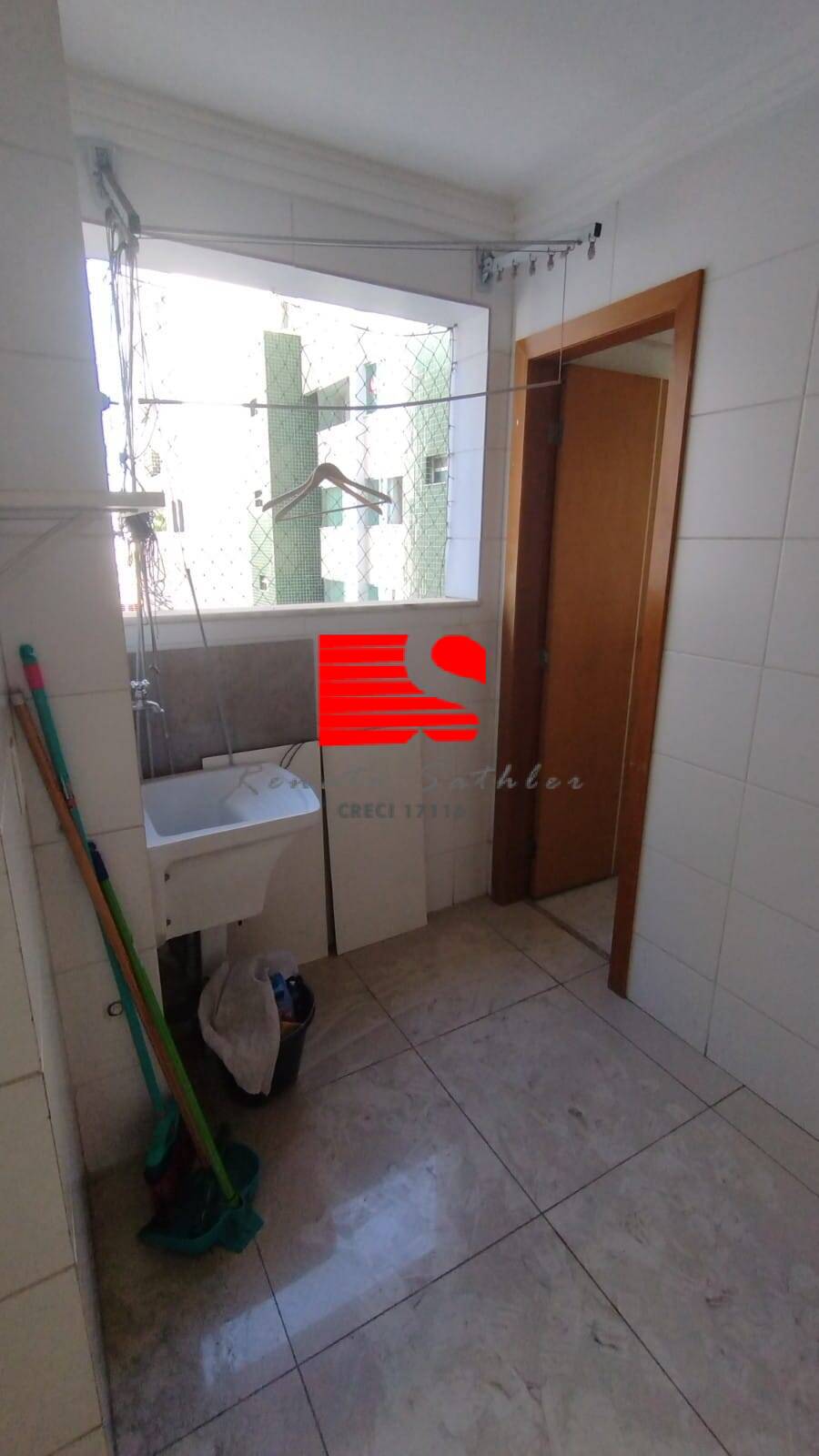 Apartamento à venda com 3 quartos, 94m² - Foto 11