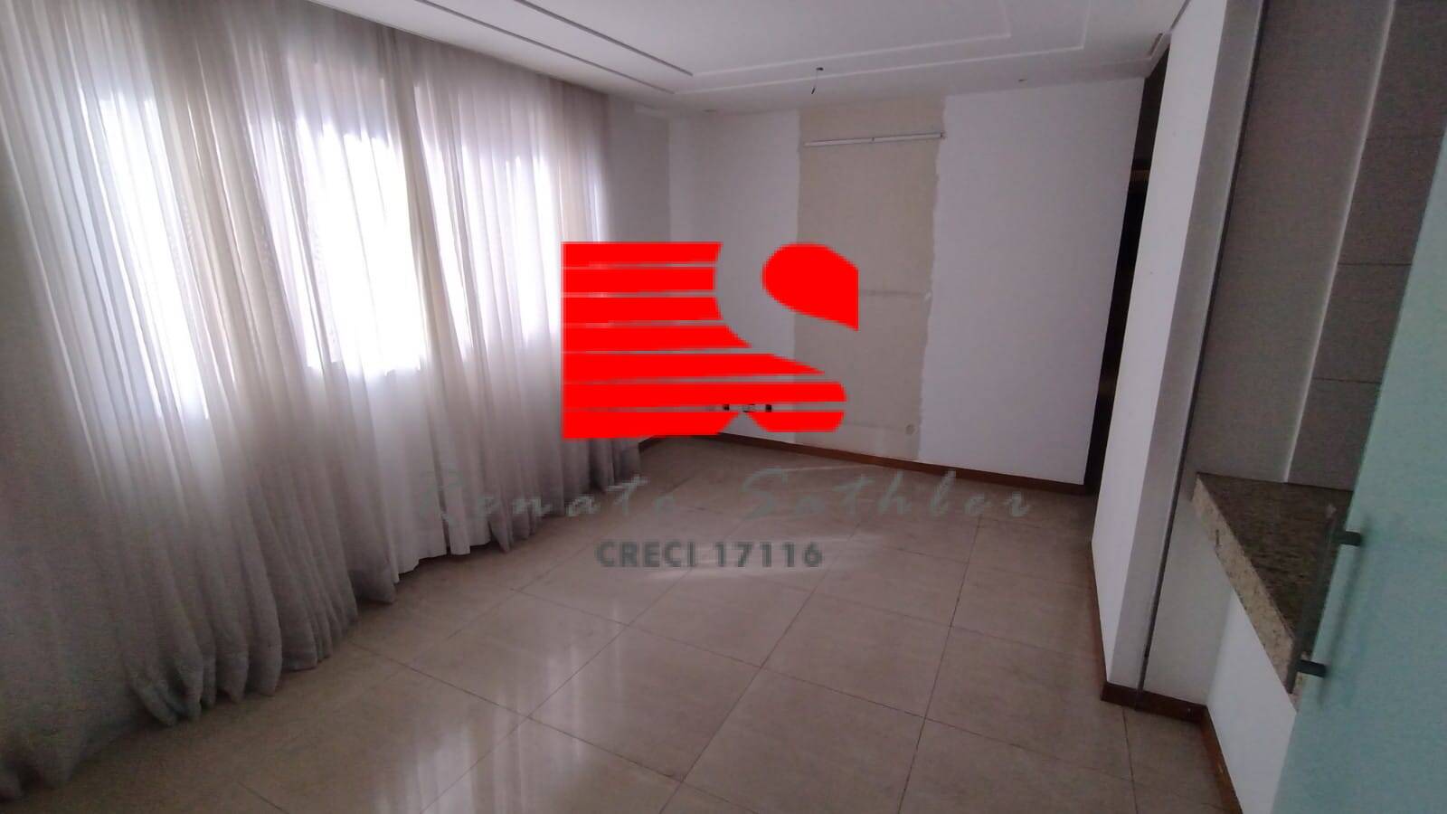 Apartamento à venda com 3 quartos, 94m² - Foto 13