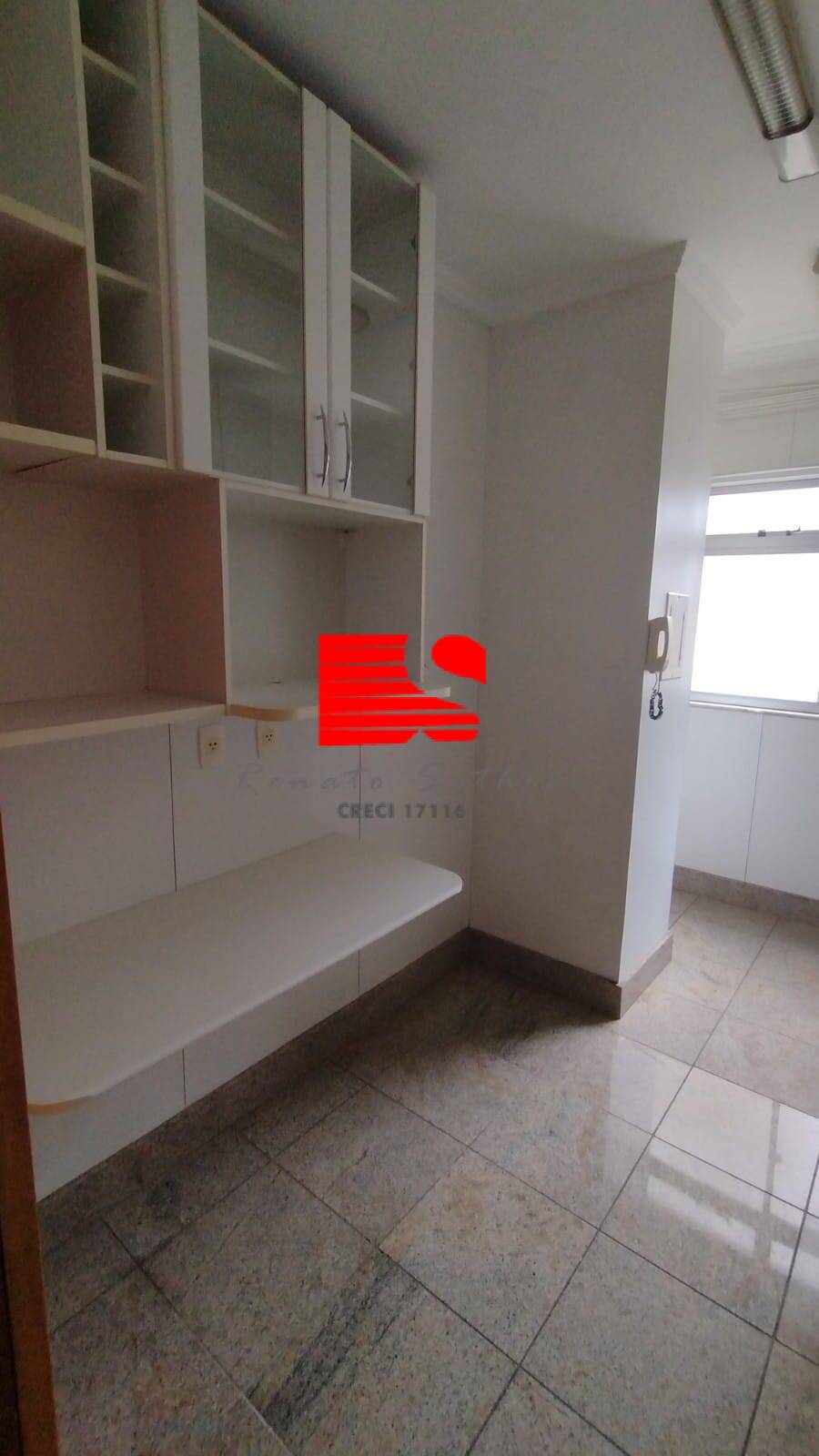 Apartamento à venda com 2 quartos, 75m² - Foto 4