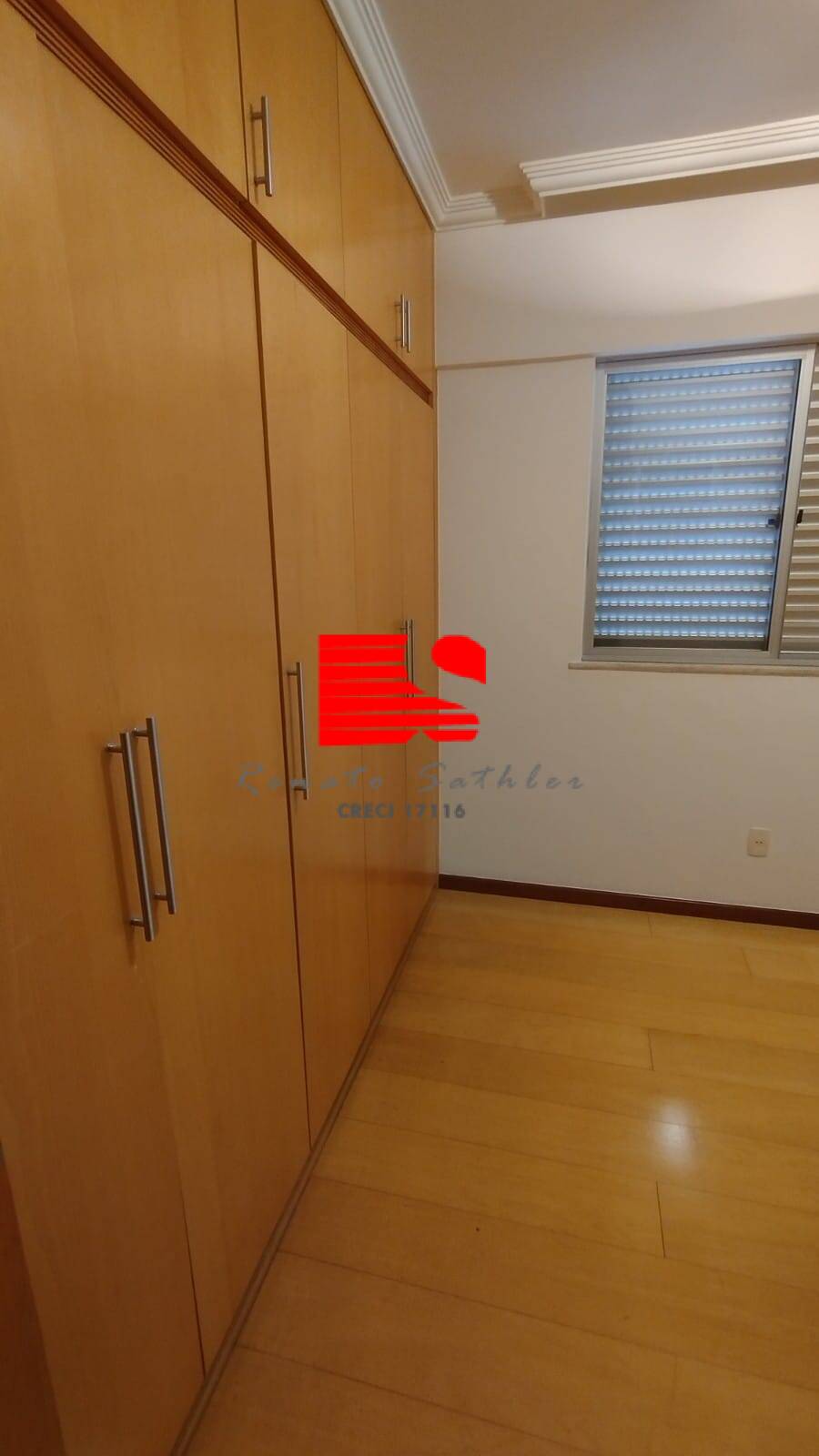 Apartamento à venda com 2 quartos, 75m² - Foto 11