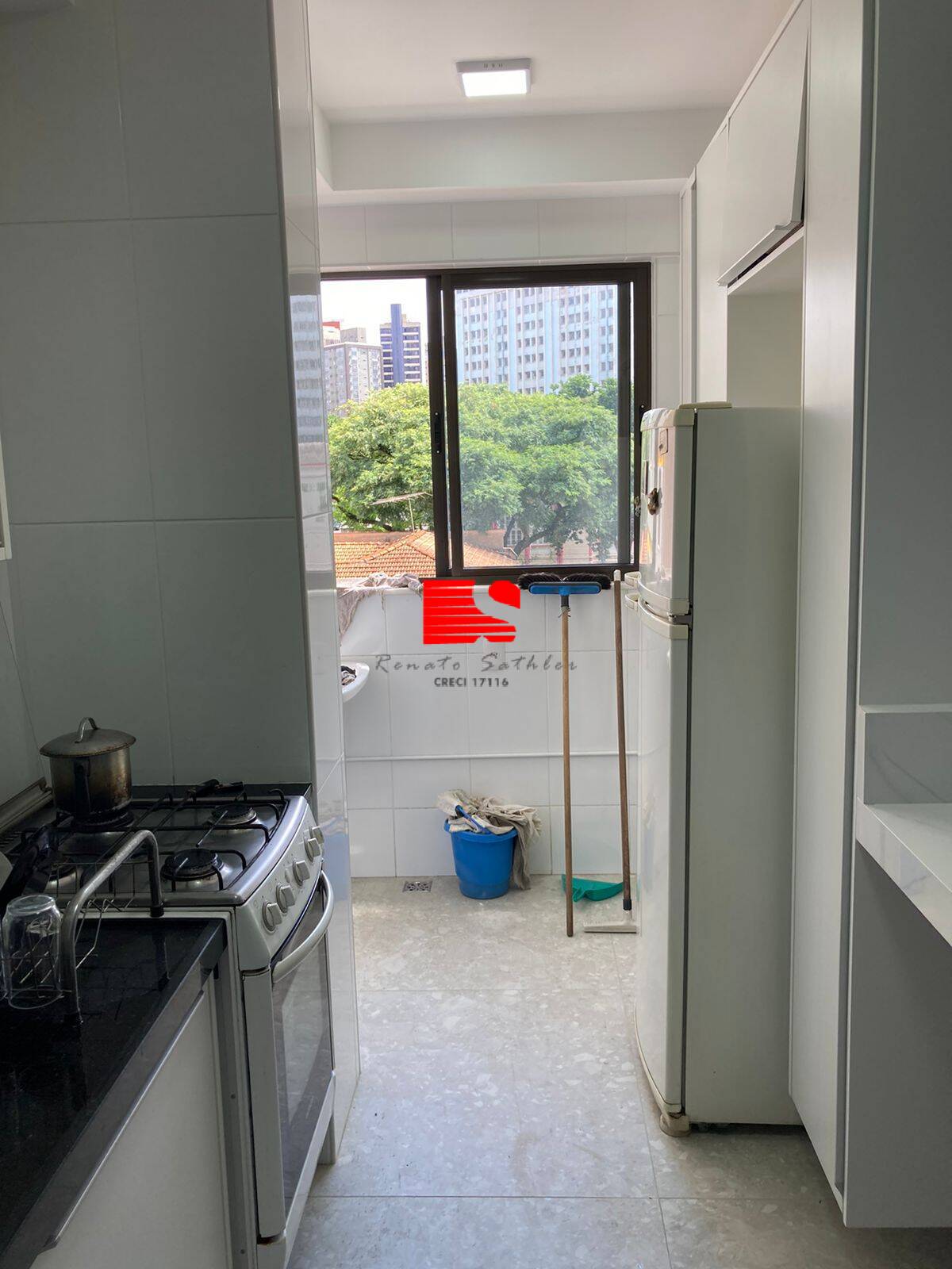 Apartamento à venda com 2 quartos, 63m² - Foto 9