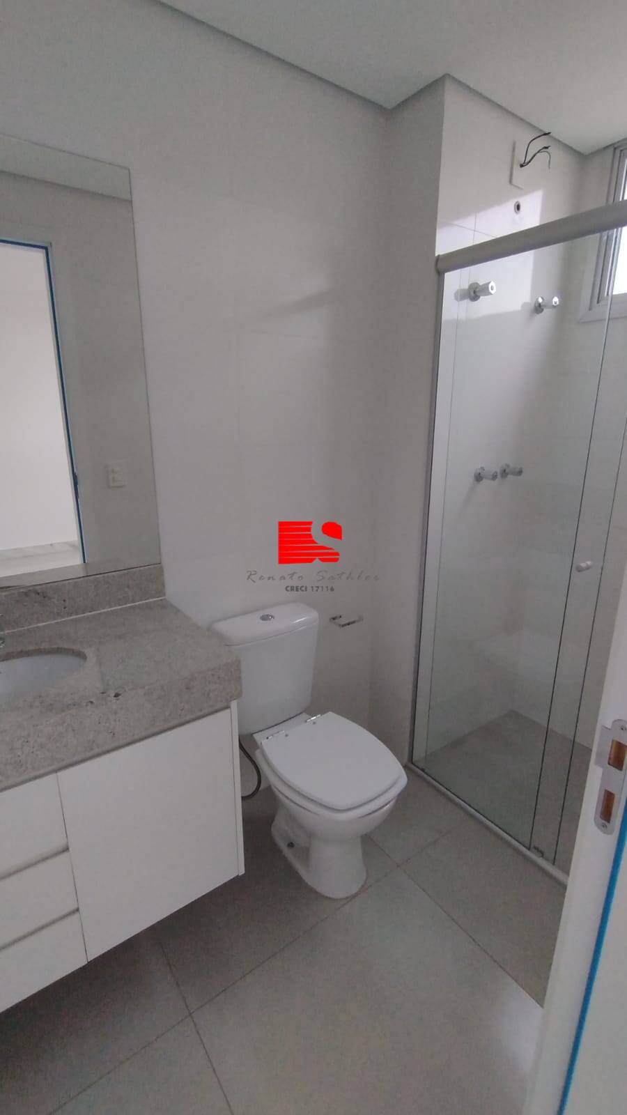 Apartamento à venda com 2 quartos, 68m² - Foto 2