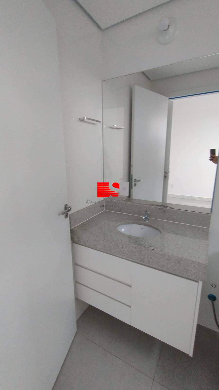 Apartamento à venda com 2 quartos, 68m² - Foto 5