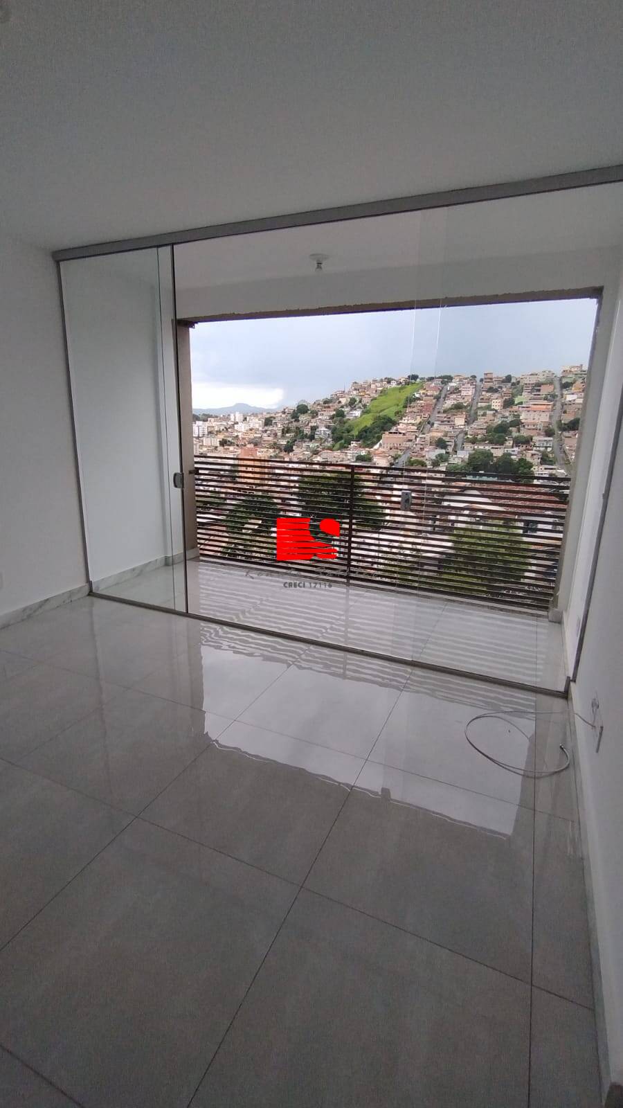 Apartamento à venda com 2 quartos, 68m² - Foto 4