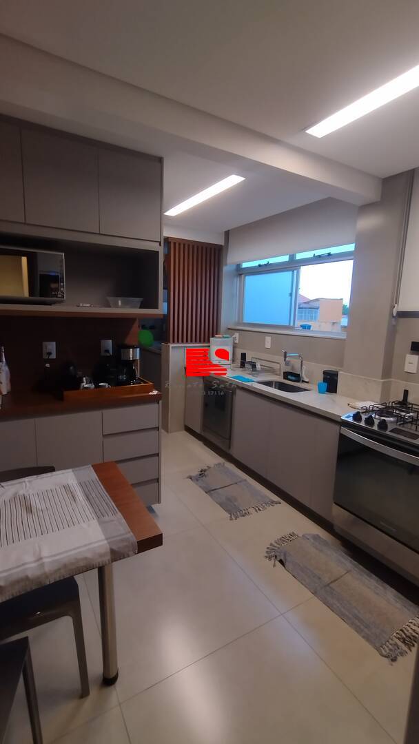 Apartamento à venda com 3 quartos, 95m² - Foto 1