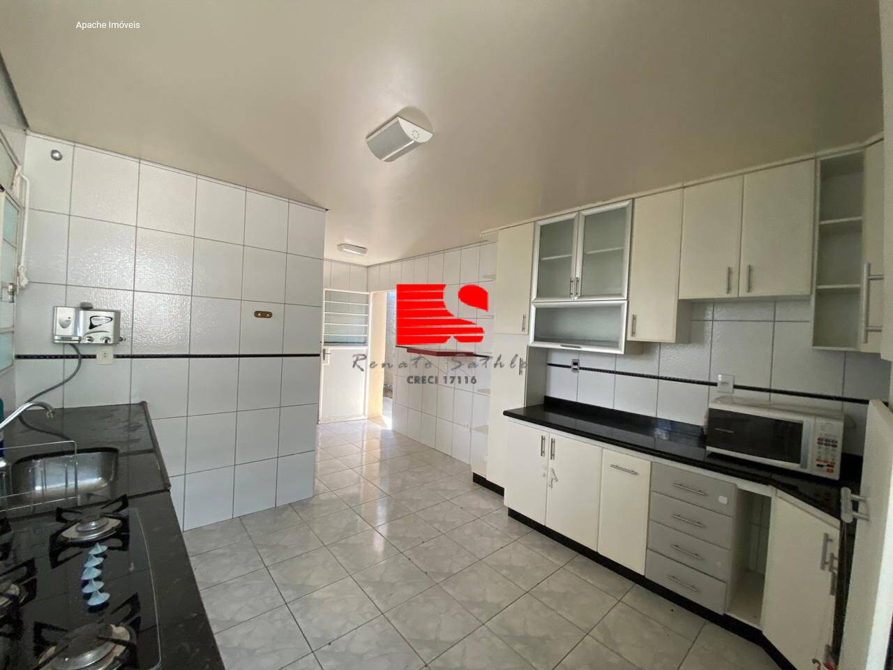 Casa para alugar com 3 quartos, 200m² - Foto 9