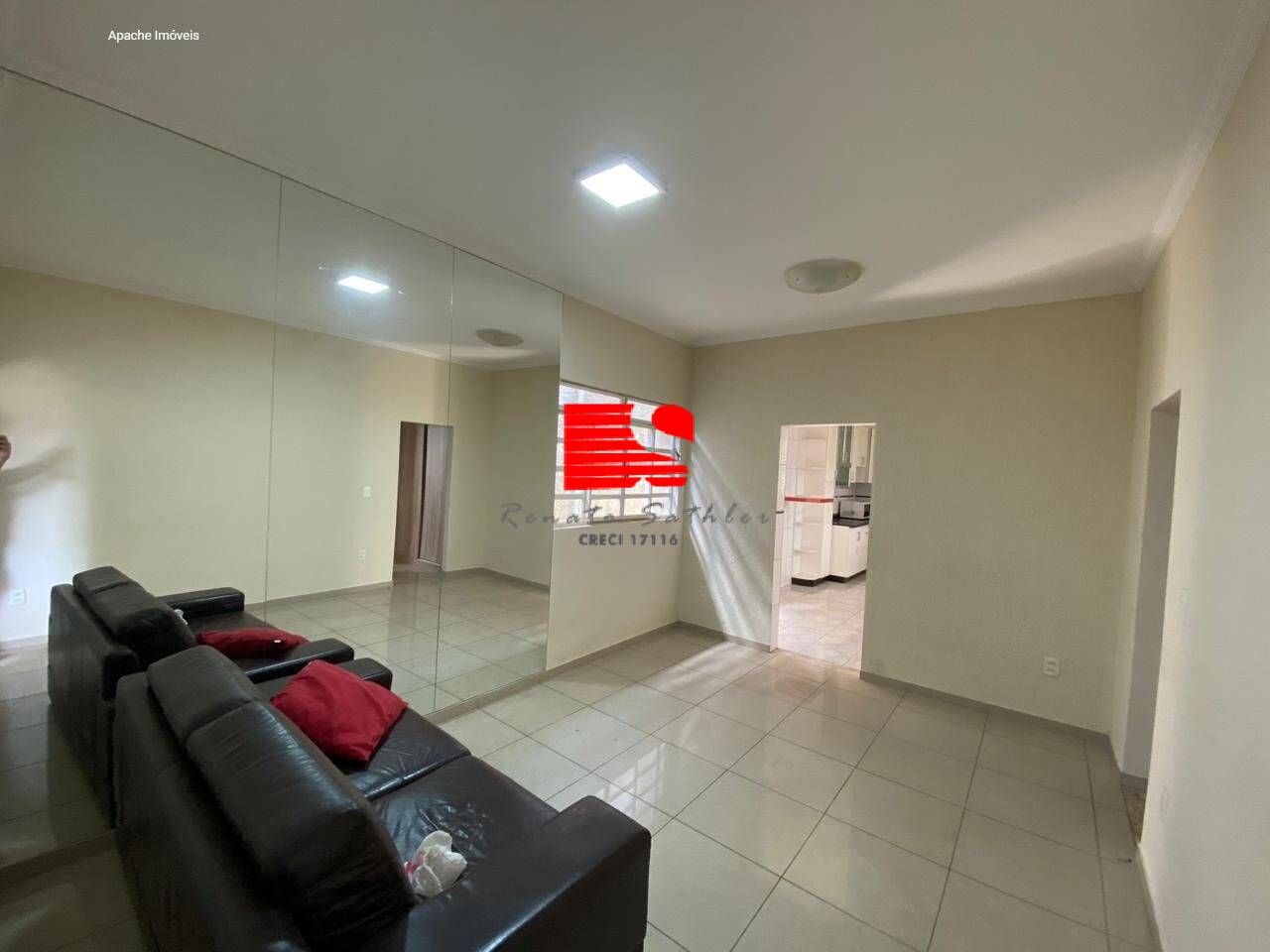 Casa para alugar com 3 quartos, 200m² - Foto 12