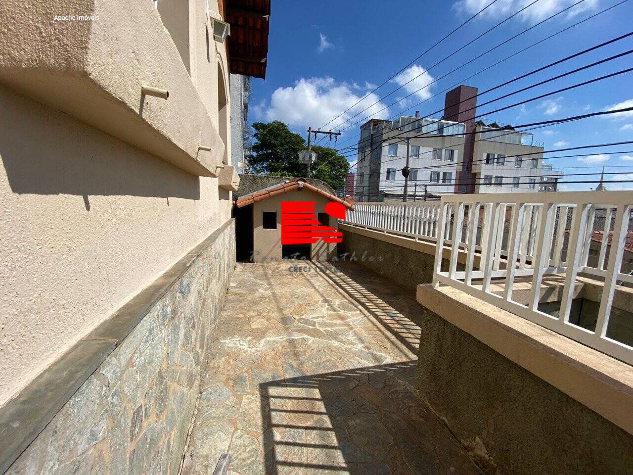 Casa para alugar com 3 quartos, 200m² - Foto 14