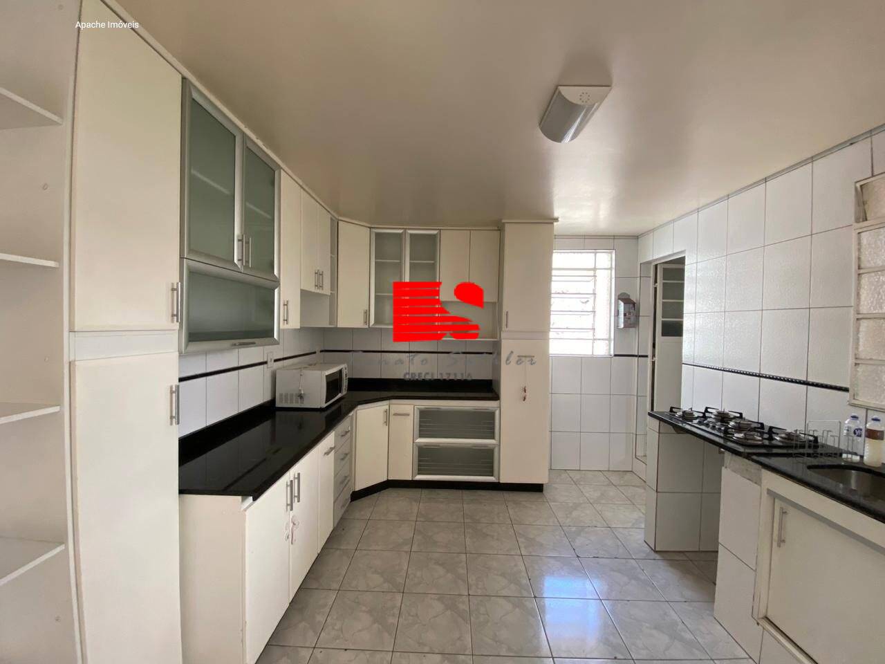 Casa para alugar com 3 quartos, 200m² - Foto 17