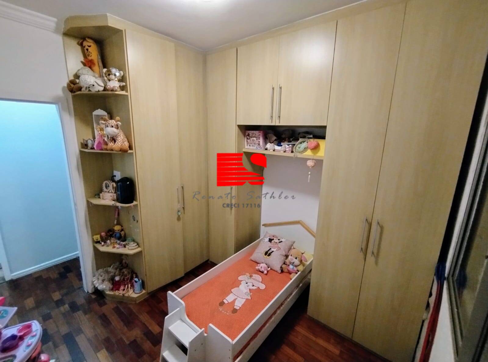 Apartamento à venda com 3 quartos, 81m² - Foto 2